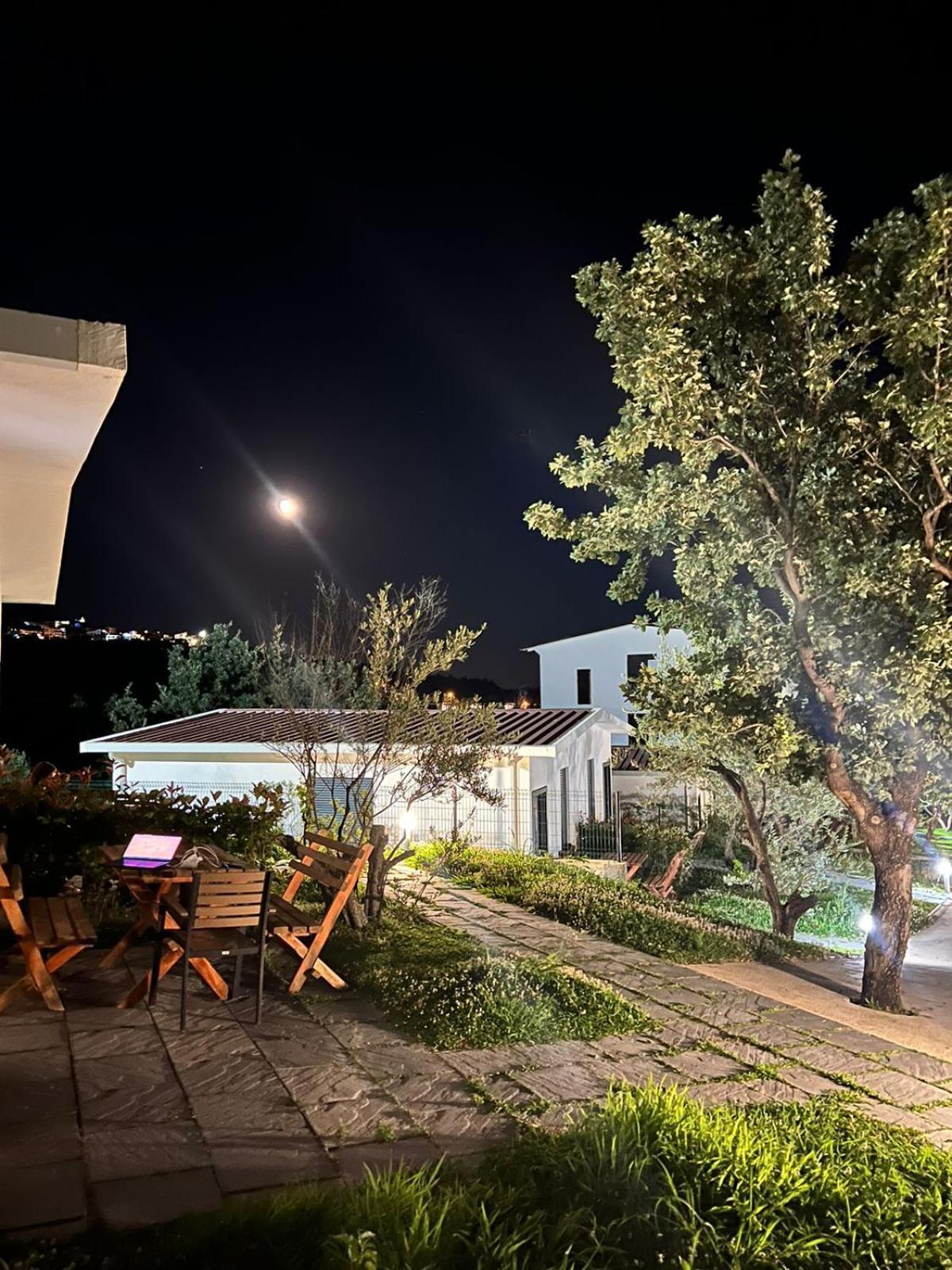 Domi Valley Lodge Dhërmi