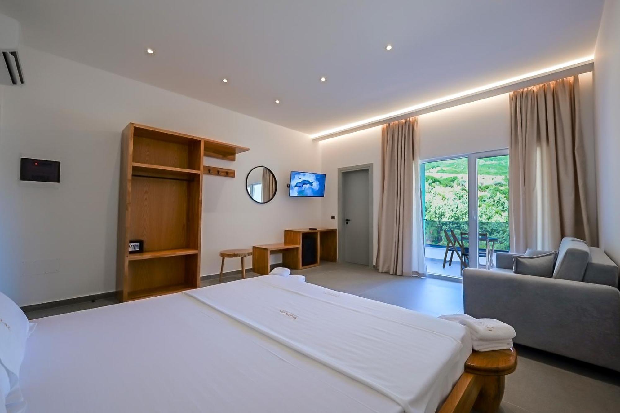 Domi Valley Lodge Dhërmi