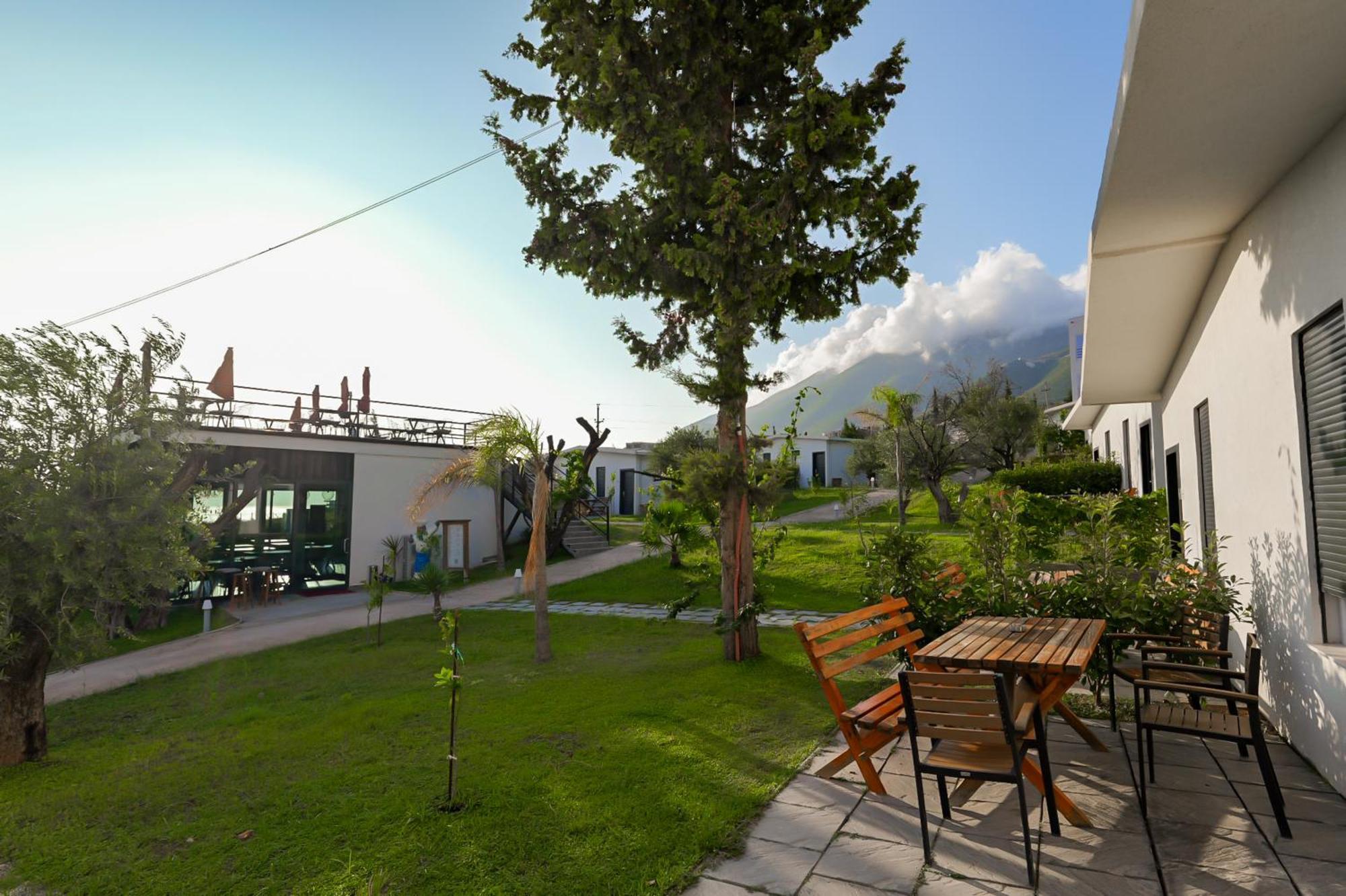 Domi Valley Lodge